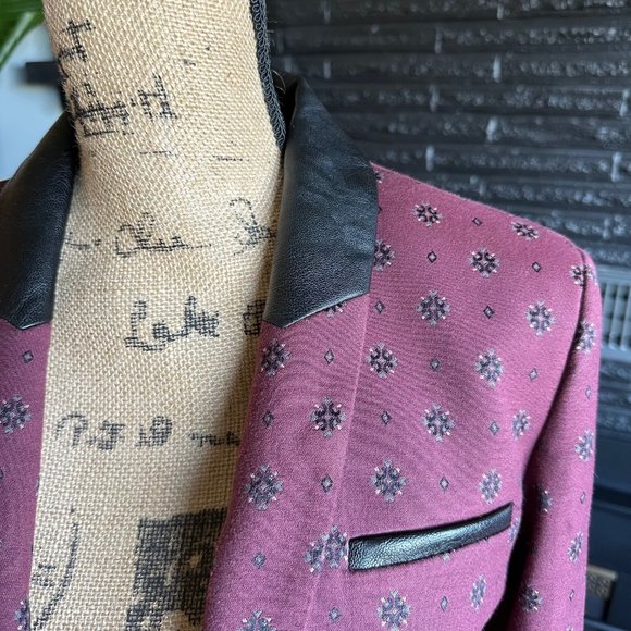 Women's Beatrice B. Italy Maroon Blazer, Size US 12, NWOT - Picture 7 of 11